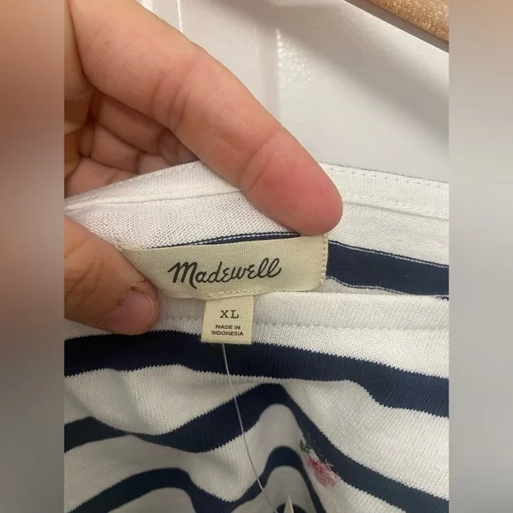 Madewell NWT Floral Embroidered Long Sleeve Crop Top Size XL Nautical Striped - Picture 3 of 9